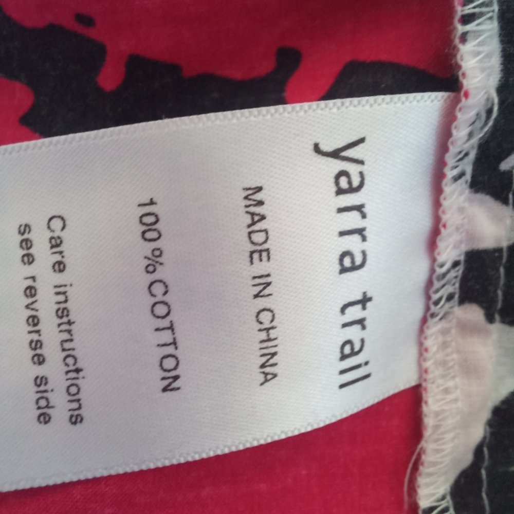 Yarra Trail black, white, pink shirt (Size 10) - Picture 7 of 7
